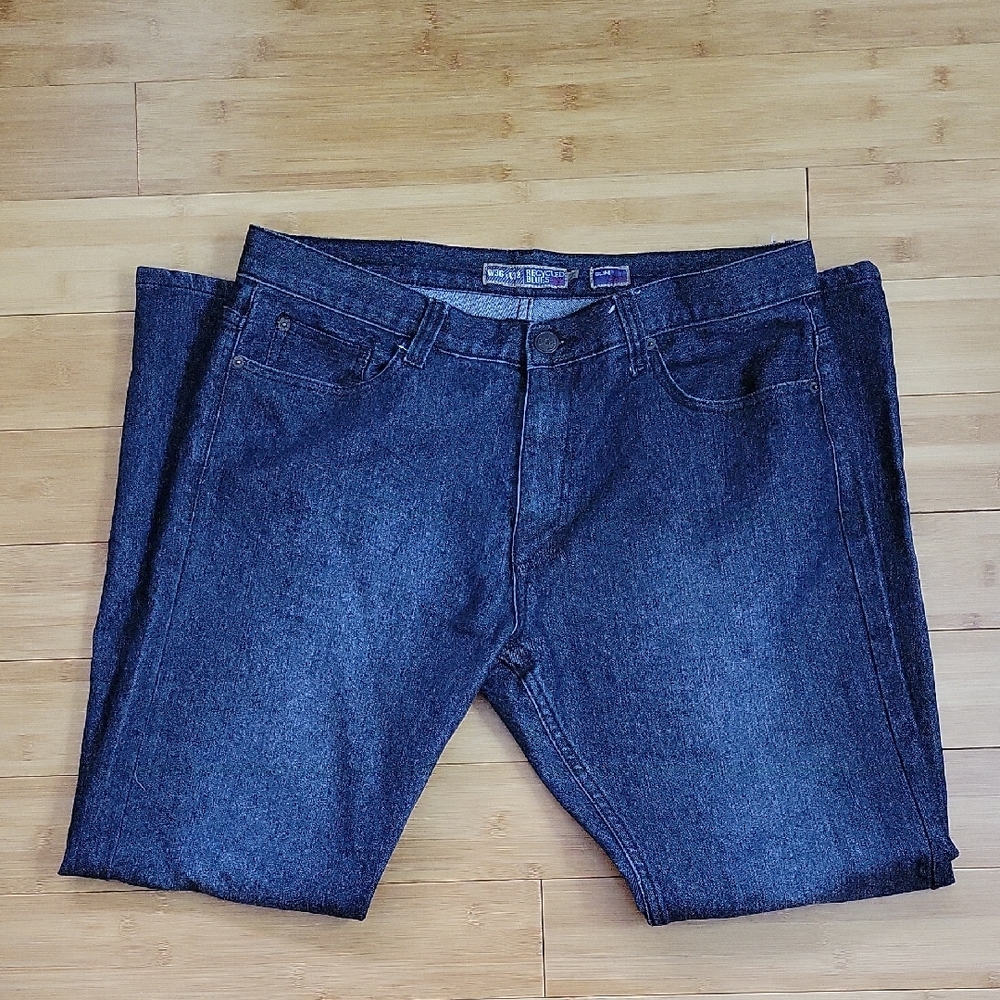 Relaxed Blue Jeans with Classic Indigo Tone